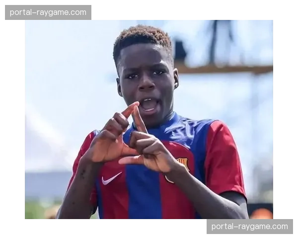 巴萨拉玛西亚青训营举办开放日,邀请当地小学生体验足球基础课程 巴萨拉玛西亚青训营举办开放日,邀请当地小学生体验足球基础课程